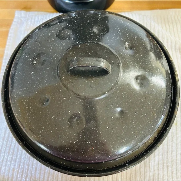 Granite pan with lid, black & white speckled. NEW, never used. - Picture 2 of 6